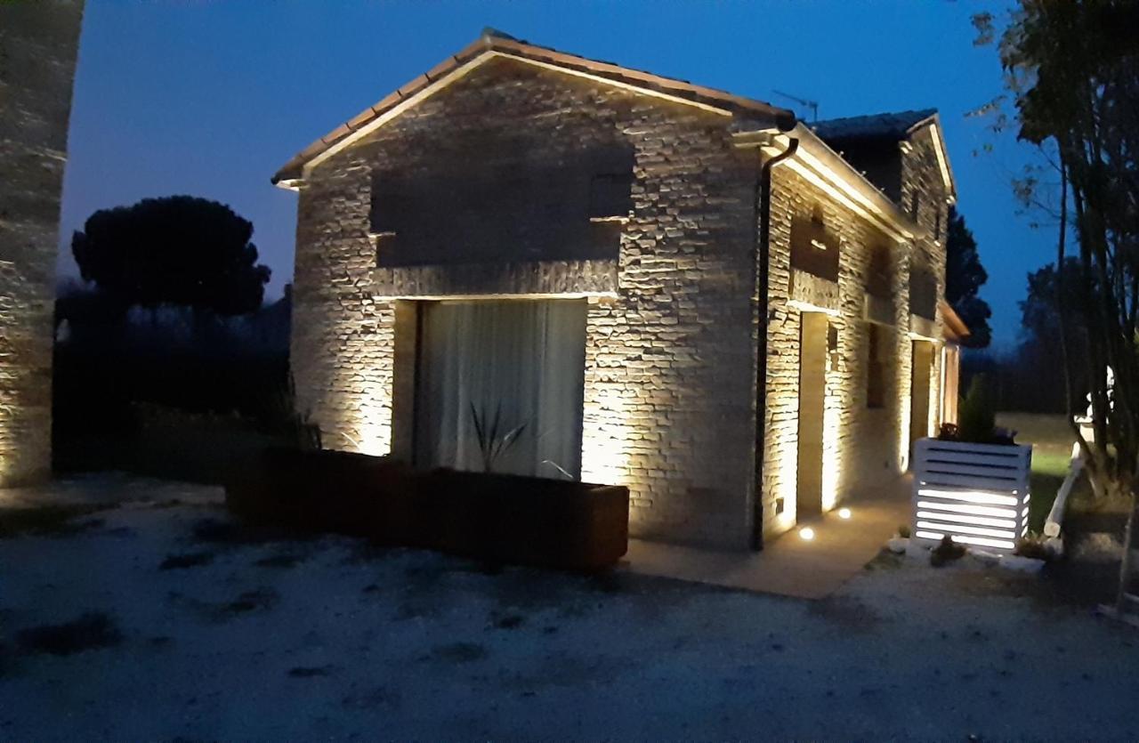 B&B Il Fienile Del Borgo เยซี ภายนอก รูปภาพ