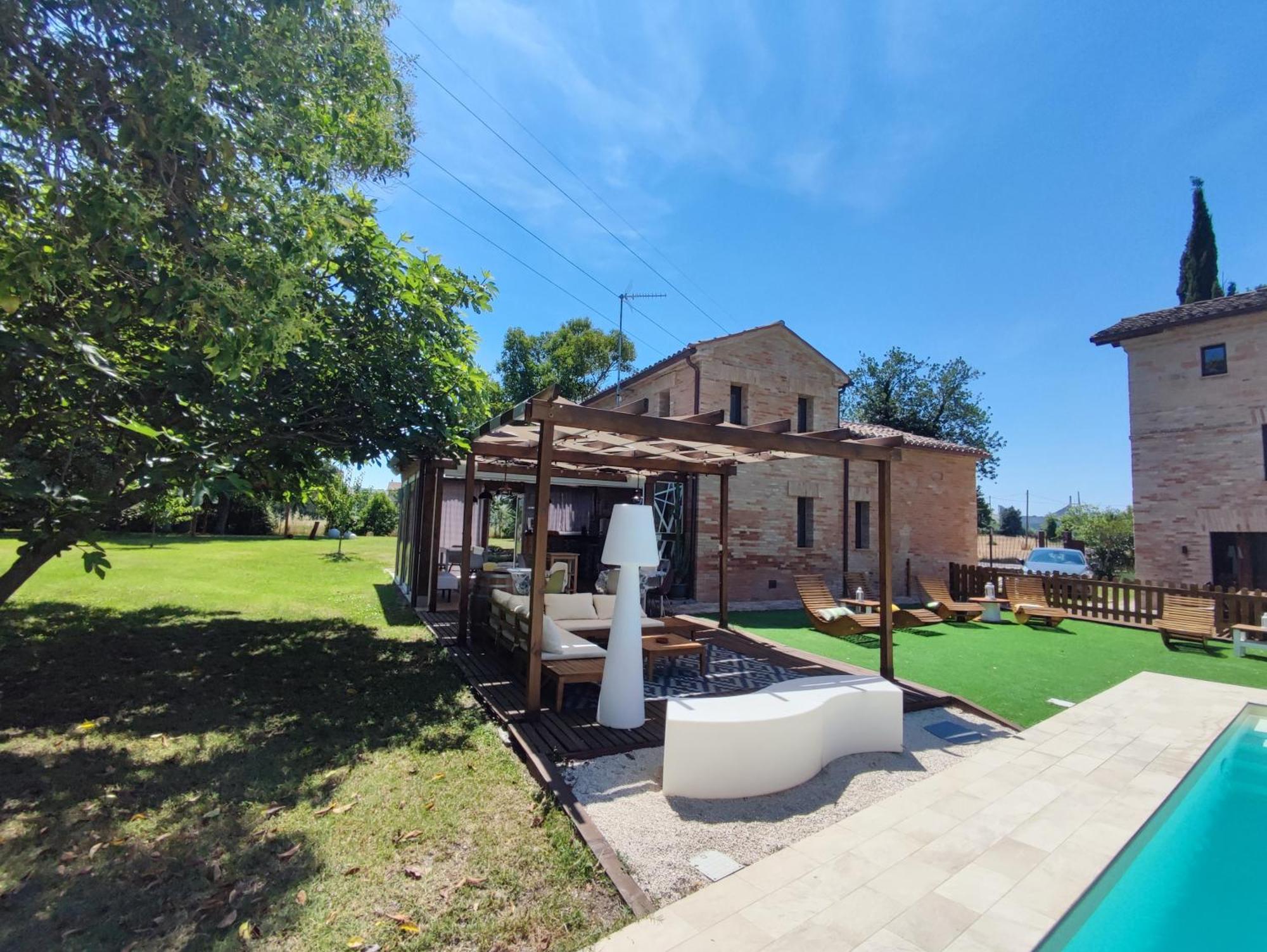 B&B Il Fienile Del Borgo เยซี ภายนอก รูปภาพ